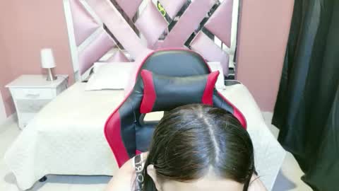 zoe online show from 04/07/26, 12:27