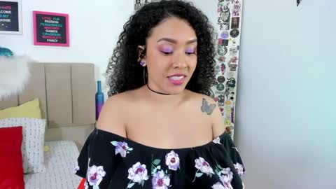 Zoe Gruber online show from 01/19/25, 12:06