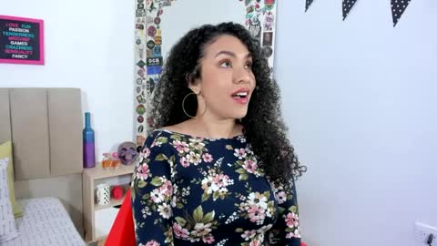 Zoe Gruber online show from 01/22/25, 12:27