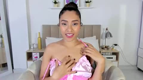 Snapshot of zoe_gruber chatting on 05/15/26, 11:45 Zoe Gruber online show from 05/15/26, 11:45