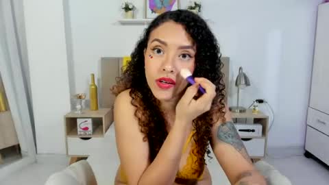 Snapshot of zoe_gruber chatting on 06/24/26, 12:42 Zoe Gruber online show from 06/24/26, 12:42