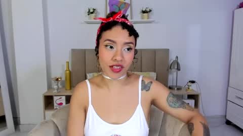 Snapshot of zoe_gruber chatting on 07/20/26, 12:03 Zoe Gruber online show from 07/20/26, 12:03