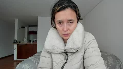 Snapshot of zoe_jeane_beker chatting on 04/29/26, 09:10 ZOE online show from 04/29/26, 09:10