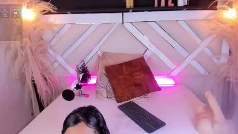 Snapshot of zoe_johnsonn1 chatting on 03/11/26, 09:54 Zoey online show from 03/11/26, 09:54