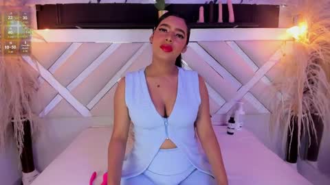 Snapshot of zoe_johnsonn1 chatting on 04/08/26, 10:10 Zoey online show from 04/08/26, 10:10