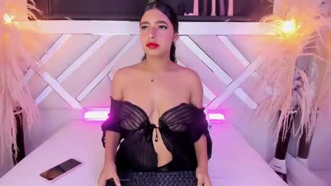 Snapshot of zoe_johnsonn1 chatting on 04/12/26, 09:42 Zoey online show from 04/12/26, 09:42