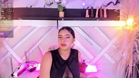 Snapshot of zoe_johnsonn1 chatting on 04/24/26, 11:29 Zoey online show from 04/24/26, 11:29