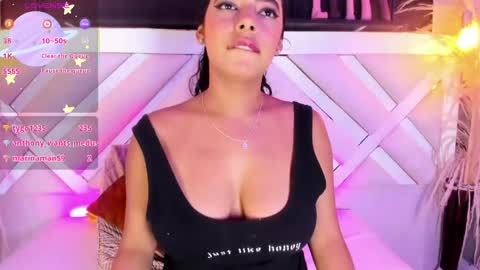 Snapshot of zoe_johnsonn1 chatting on 06/08/26, 01:28 Zoey online show from 06/08/26, 01:28
