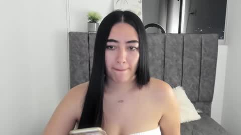 zoe_jones7 online show from 09/16/25, 03:18