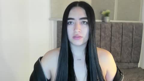 Snapshot of zoe_jones7 chatting on 11/10/25, 02:21 zoe_jones7 online show from 11/10/25, 02:21