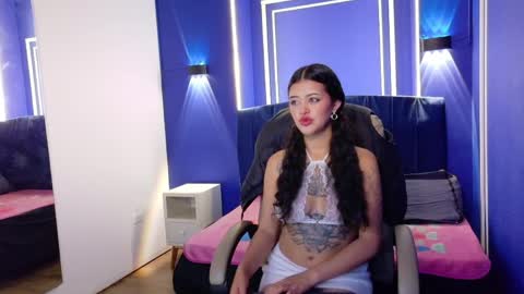 Snapshot of zoe_lara_34 chatting on 03/27/26, 03:34 zoe online show from 03/27/26, 03:34