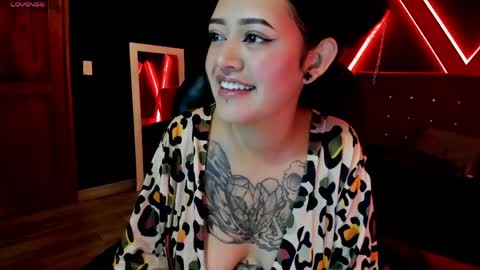 Snapshot of zoe_lara_34 chatting on 04/16/26, 03:51 zoe online show from 04/16/26, 03:51