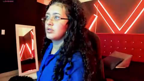 Snapshot of zoe_lara_34 chatting on 07/05/26, 03:56 zoe online show from 07/05/26, 03:56