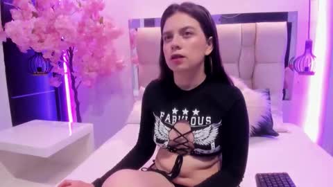 Zoe online show from 11/18/25, 11:36