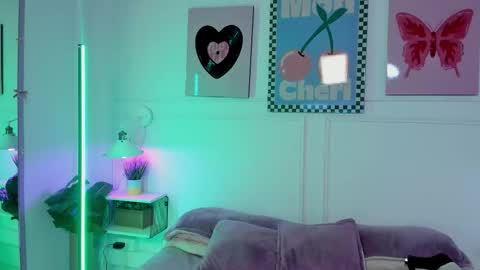 Snapshot of zoe_lynch_ chatting on 03/17/26, 11:24 Zoe Lynch online show from 03/17/26, 11:24