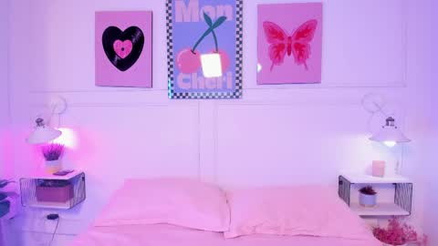 Snapshot of zoe_lynch_ chatting on 04/01/26, 11:44 Zoe Lynch online show from 04/01/26, 11:44