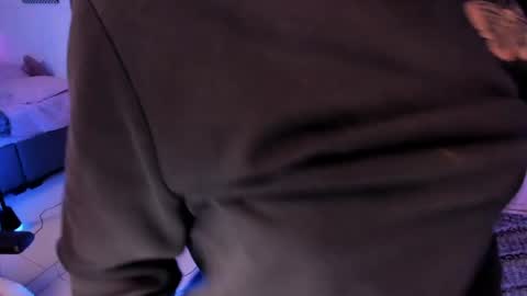 Snapshot of zoe_lynch_ chatting on 04/21/26, 12:00 Zoe Lynch online show from 04/21/26, 12:00