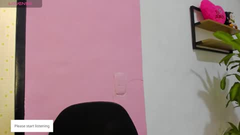 zoe_maddison19 online show from 12/02/25, 07:09