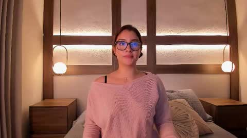 zoe_mhendez online show from 11/20/25, 03:07