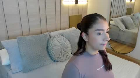 Snapshot of zoe_mhendez chatting on 01/18/26, 12:31 zoe_mhendez online show from 01/18/26, 12:31