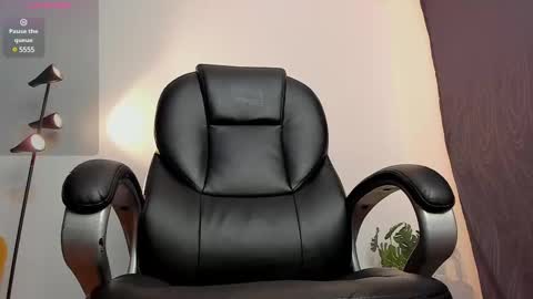 zoe_millerx online show from 03/11/25, 12:17