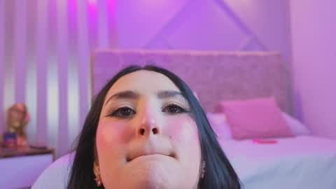 zoe_moon__ online show from 04/11/26, 02:38