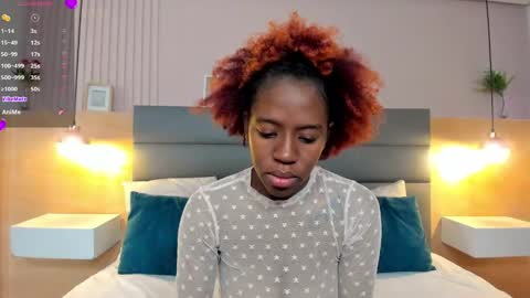 Zoe Novakk  online show from 10/10/25, 03:11