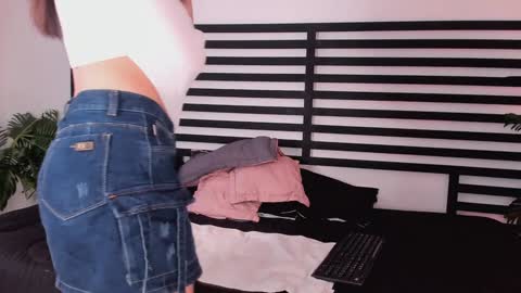 Snapshot of zoe_olsen__ chatting on 01/02/25, 03:29 Zoe Olsen online show from 01/02/25, 03:29