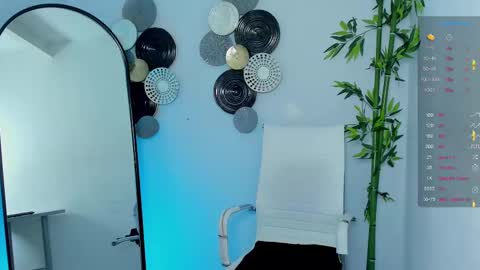 Snapshot of zoe_olsen__ chatting on 10/08/25, 08:50 Zoe Olsen online show from 10/08/25, 08:50