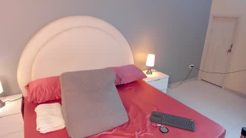 Snapshot of zoe_pinkett chatting on 03/18/26, 03:42 zoe_pinkett online show from 03/18/26, 03:42