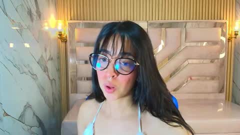 Zoe  online show from 10/10/25, 03:27