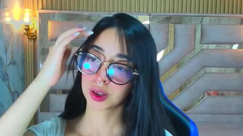 Zoe  online show from 10/16/25, 03:29