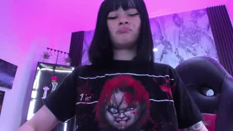 zoe_rosse00 online show from 10/29/25, 07:26