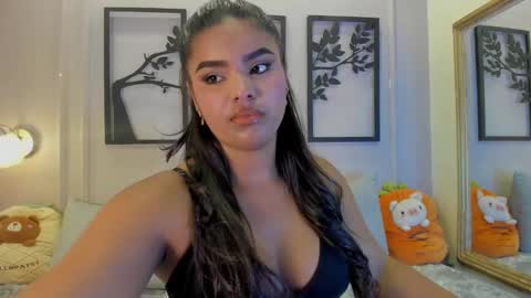 Zoe online show from 10/19/25, 12:22