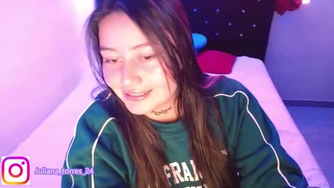 Snapshot of zoe_sexy69 chatting on 01/14/25, 08:37 ZOE online show from 01/14/25, 08:37