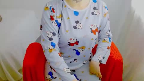 Snapshot of zoe_sexy69 chatting on 09/18/25, 05:04 ZOE online show from 09/18/25, 05:04