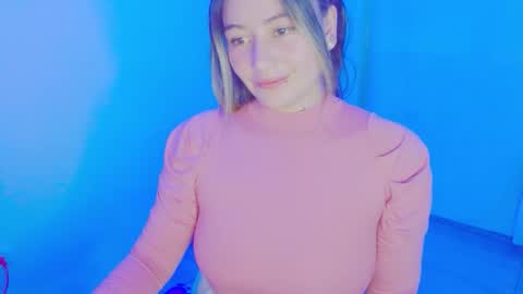 Snapshot of zoe_sexy69 chatting on 12/01/25, 06:18 ZOE online show from 12/01/25, 06:18