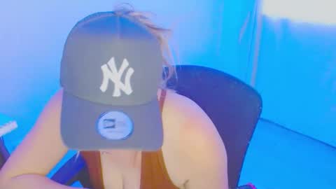 Snapshot of zoe_sexy69 chatting on 12/01/25, 09:53 ZOE online show from 12/01/25, 09:53