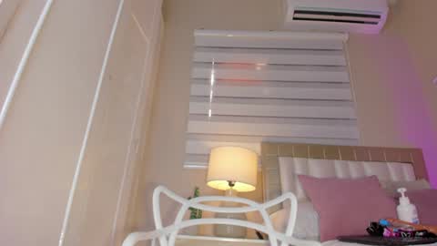 Hi guys i am Zoe  online show from 02/06/25, 05:40