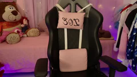 Snapshot of zoe_sullivan_ chatting on 04/16/26, 09:10 zoe_sullivan_ online show from 04/16/26, 09:10