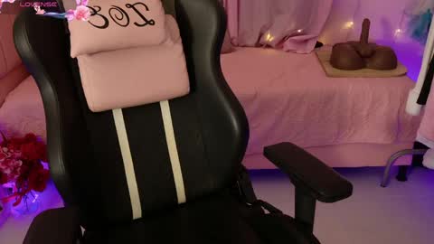 Snapshot of zoe_sullivan_ chatting on 04/20/26, 09:12 zoe_sullivan_ online show from 04/20/26, 09:12