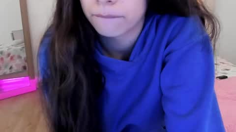 Zoe online show from 02/20/25, 05:29