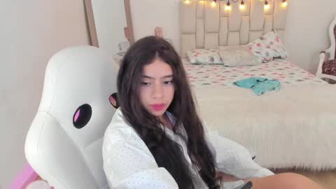 Zoe online show from 03/10/25, 05:29