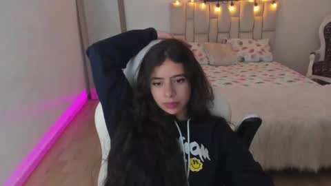 Zoe online show from 03/11/25, 05:35