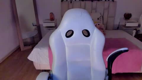 Zoe online show from 11/09/25, 11:36