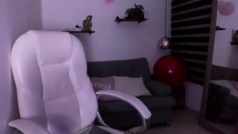 Zoe online show from 11/23/25, 02:06