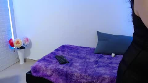 Snapshot of zoe_velvet chatting on 03/01/25, 02:59 Carolina online show from 03/01/25, 02:59