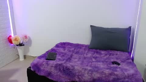 Snapshot of zoe_velvet chatting on 03/05/25, 10:11 Carolina online show from 03/05/25, 10:11