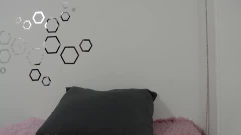 Snapshot of zoe_velvet chatting on 09/22/25, 10:23 Carolina online show from 09/22/25, 10:23