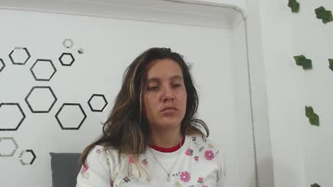 Snapshot of zoe_velvet chatting on 09/26/25, 12:03 Carolina online show from 09/26/25, 12:03